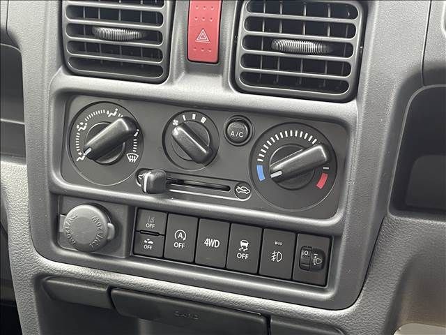 SUZUKI CARRY TRUCK 4WD 2023 Image 31