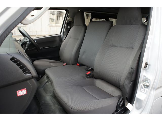 TOYOTA REGIUSACE VAN 1.25T 2017 Image 31