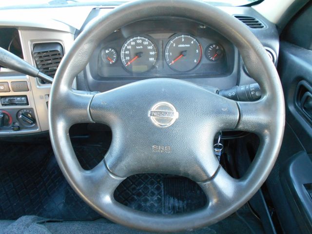 NISSAN CARAVAN VAN 4WD 2011 Image 31