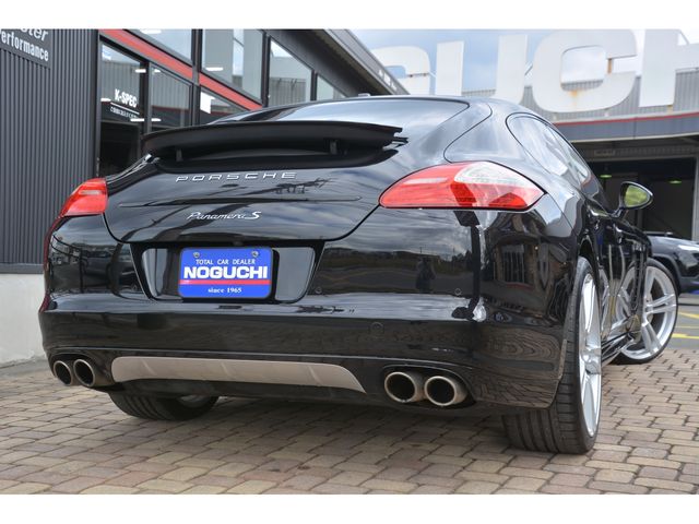 PORSCHE PANAMERA 2013 Image 31