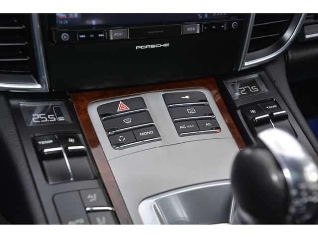 PORSCHE PANAMERA 2013 Image 31