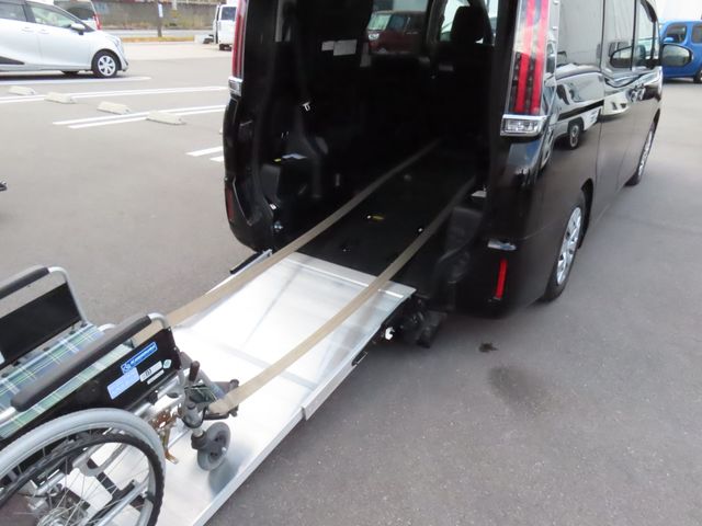 TOYOTA NOAH 2019 Image 31