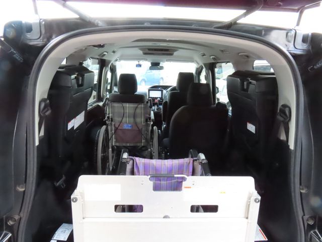 TOYOTA NOAH 2019 Image 31