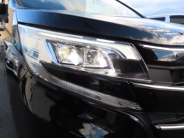 TOYOTA NOAH 2019 Image 31