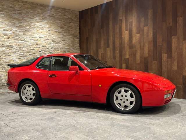 PORSCHE 944 1990 Image 31
