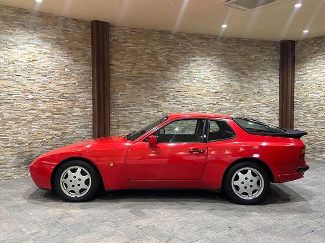 PORSCHE 944 1990 Image 31