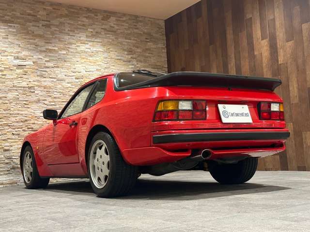 PORSCHE 944 1990 Image 31