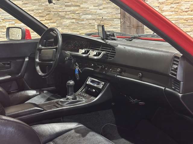 PORSCHE 944 1990 Image 31