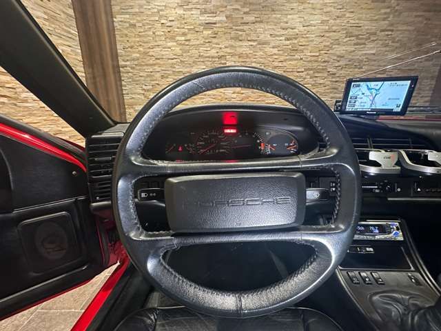 PORSCHE 944 1990 Image 31