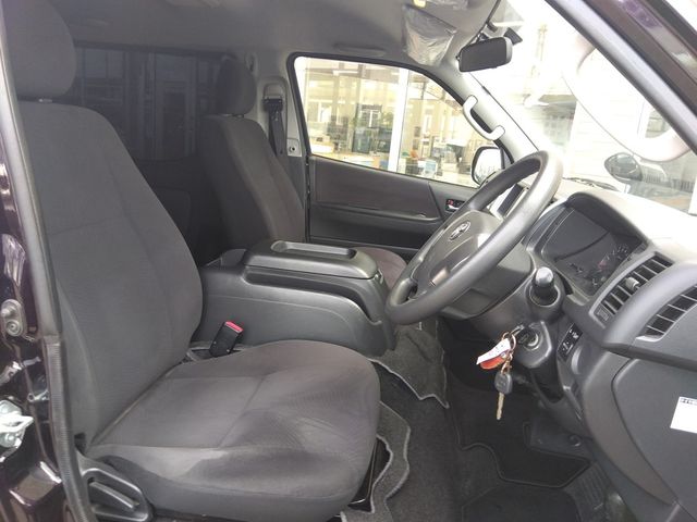 TOYOTA HIACE VAN 4WD 2014 Image 31