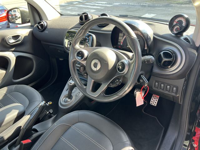 MCC SMART FORTWO COUPE 2018 Image 31