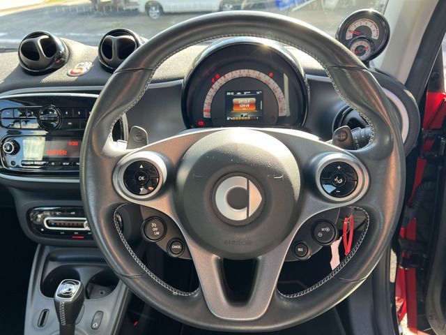 MCC SMART FORTWO COUPE 2018 Image 31