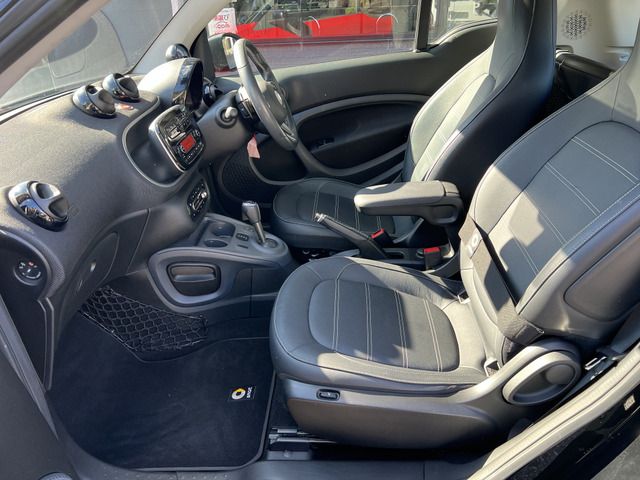 MCC SMART FORTWO COUPE 2018 Image 31