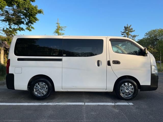 NISSAN NV350 CARAVAN 4WD 2013 Image 31