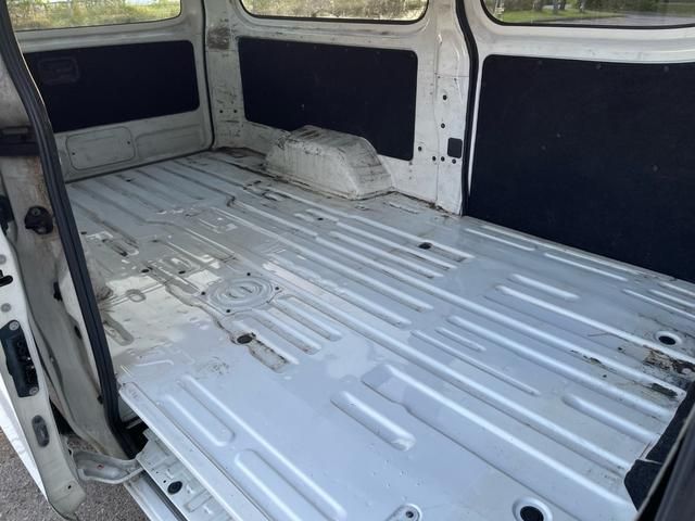 NISSAN NV350 CARAVAN 4WD 2013 Image 31