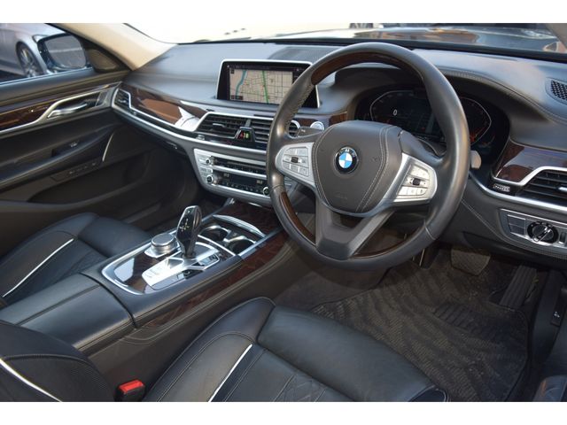 BMW 7SERIES 2020 Image 31