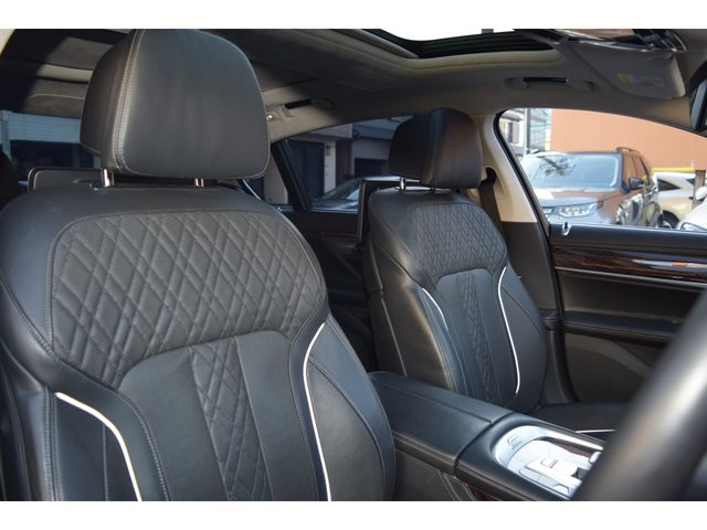 BMW 7SERIES 2020 Image 31