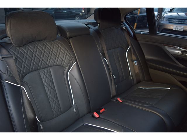BMW 7SERIES 2020 Image 31