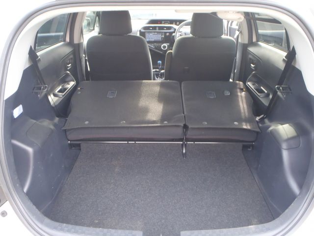 TOYOTA AQUA 2017 Image 31