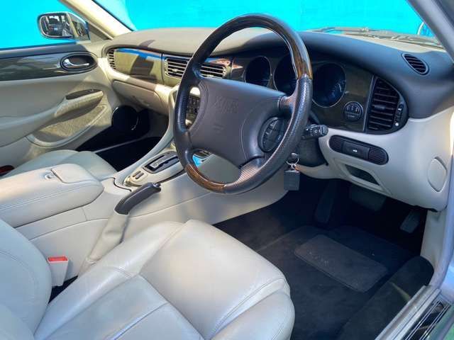 JAGUAR XJSERIES SEDA 2000 Image 31