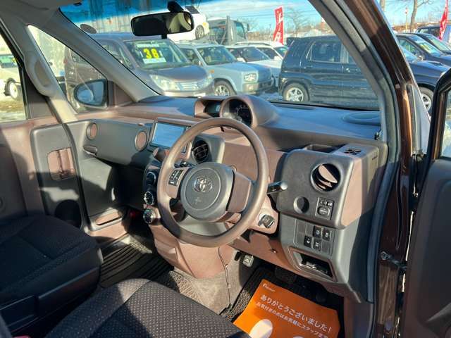 TOYOTA SPADE 4WD 2014 Image 31