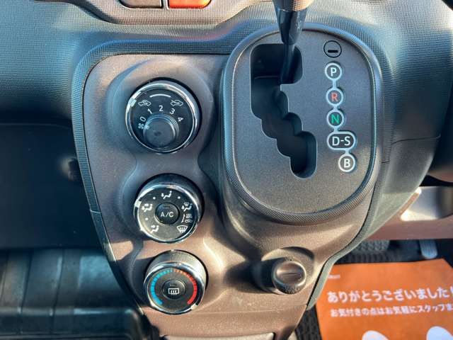 TOYOTA SPADE 4WD 2014 Image 31