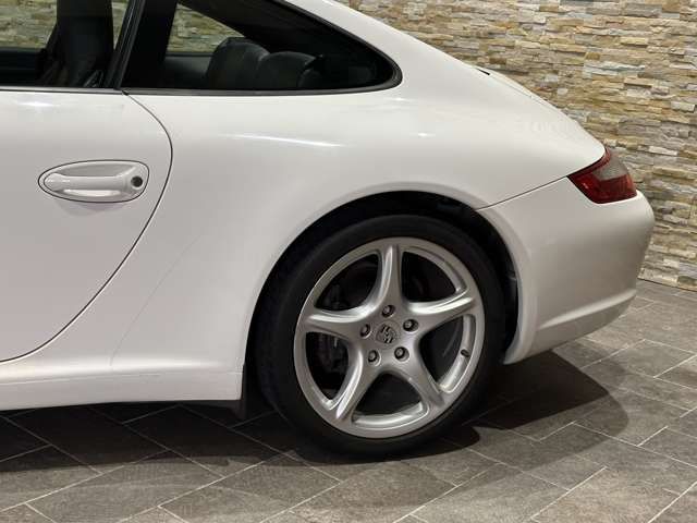 PORSCHE 911 2009 Image 31