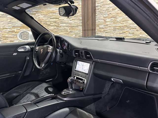 PORSCHE 911 2009 Image 31