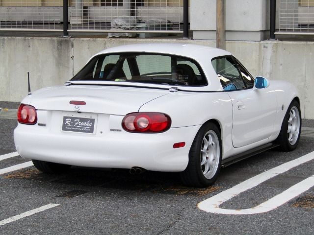 MAZDA ROADSTER 2004 Image 31