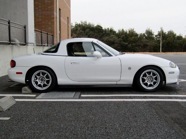 MAZDA ROADSTER 2004 Image 31
