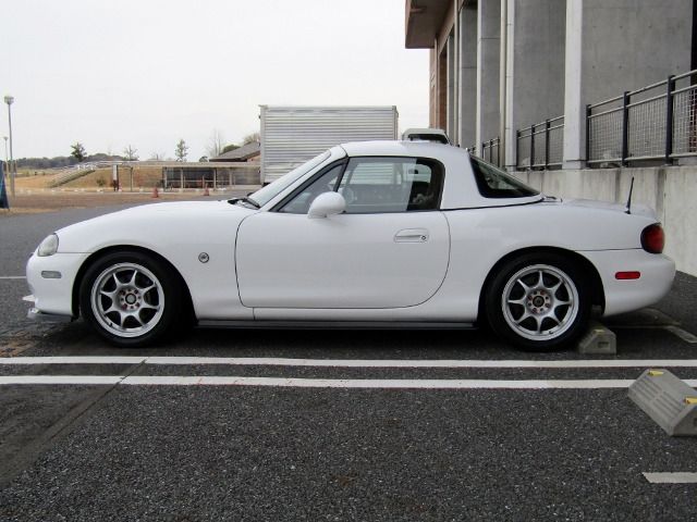 MAZDA ROADSTER 2004 Image 31
