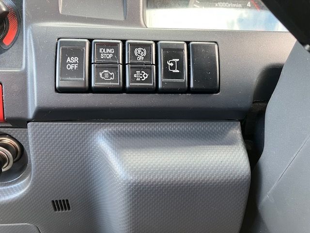 ISUZU ELF 2014 Image 31