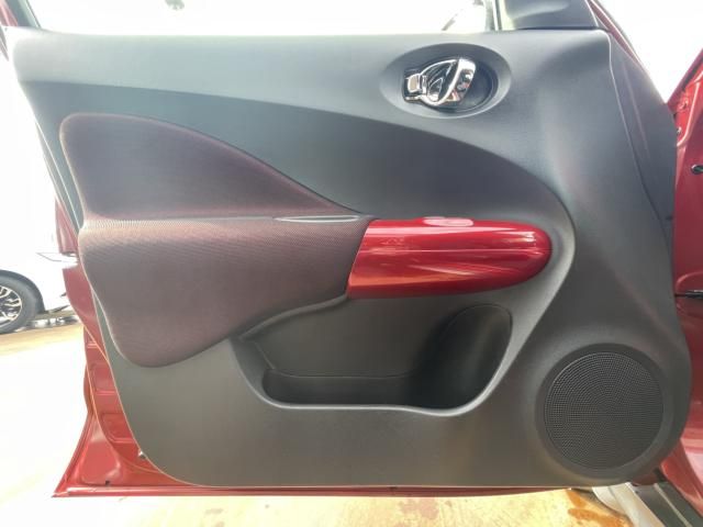 NISSAN JUKE 2012 Image 31