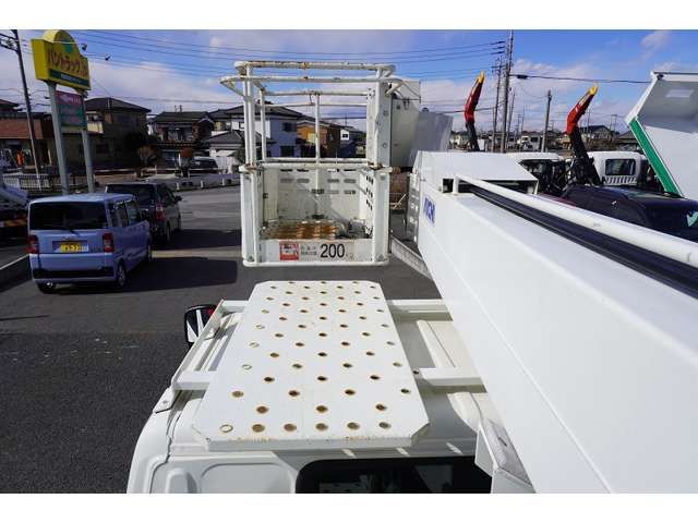 HINO DUTRO 2014 Image 31