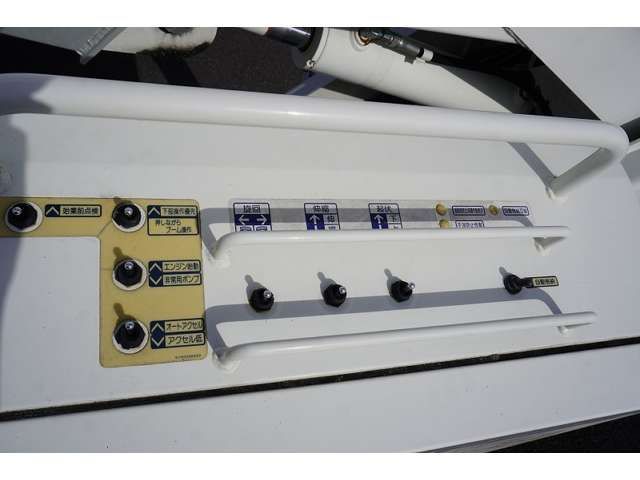 HINO DUTRO 2014 Image 31