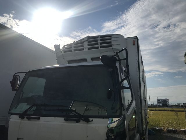 MITSUBISHI FUSOU FIGHTER 2011 Image 31