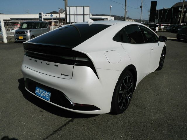 TOYOTA PRIUS PHV 2023 Image 31