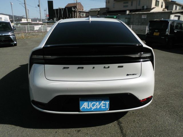 TOYOTA PRIUS PHV 2023 Image 31