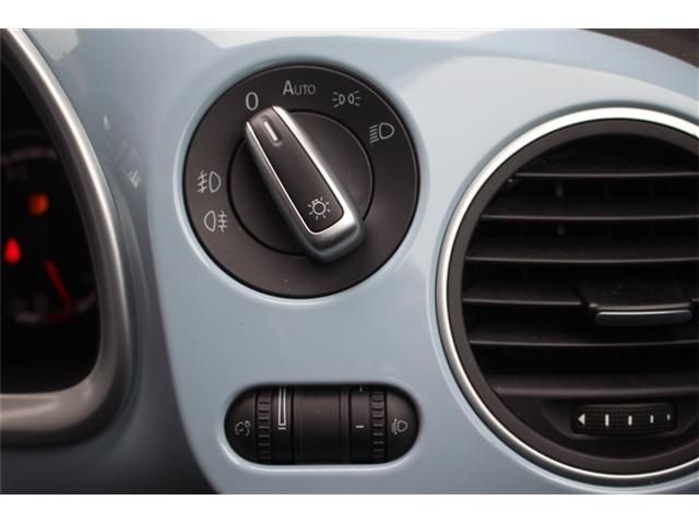 VOLKSWAGEN THE BEETL 2015 Image 31