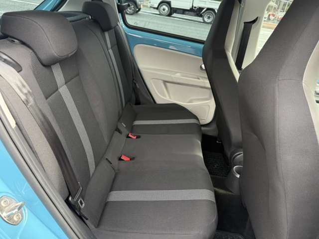 VOLKSWAGEN UP! 2019 Image 31