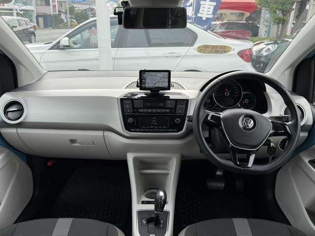 VOLKSWAGEN UP! 2019 Image 31