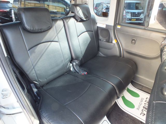 DAIHATSU TANTO CUSTOM 2017 Image 31