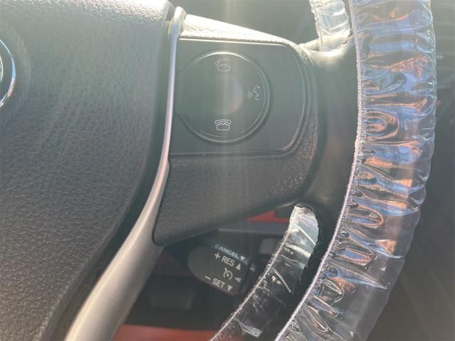 TOYOTA VOXY 4WD 2018 Image 31