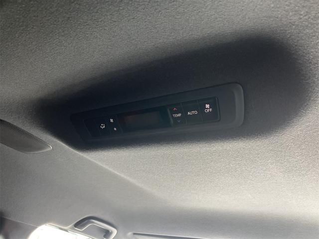 TOYOTA VOXY 4WD 2018 Image 31