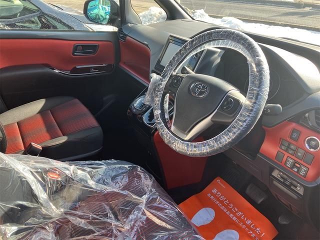 TOYOTA VOXY 4WD 2018 Image 31