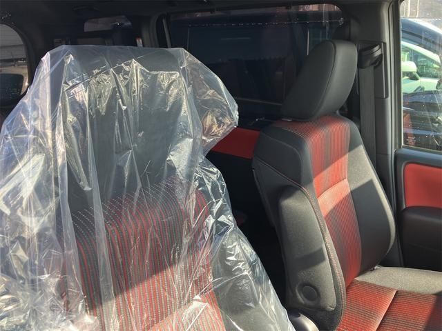 TOYOTA VOXY 4WD 2018 Image 31