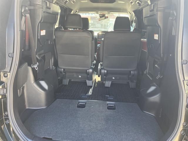 TOYOTA VOXY 4WD 2018 Image 31