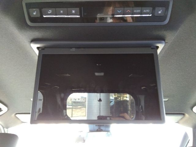 TOYOTA VOXY HYBRID 4WD 2022 Image 31