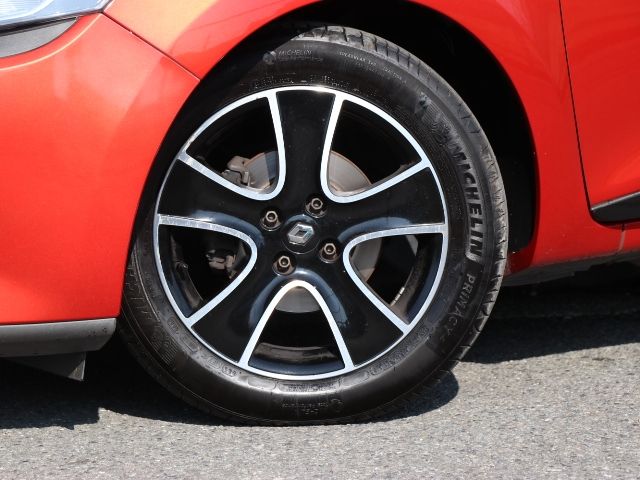 RENAULT LUTECIA 2015 Image 31