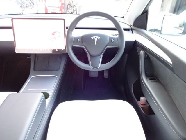 TESLA MODEL Y 2024 Image 31